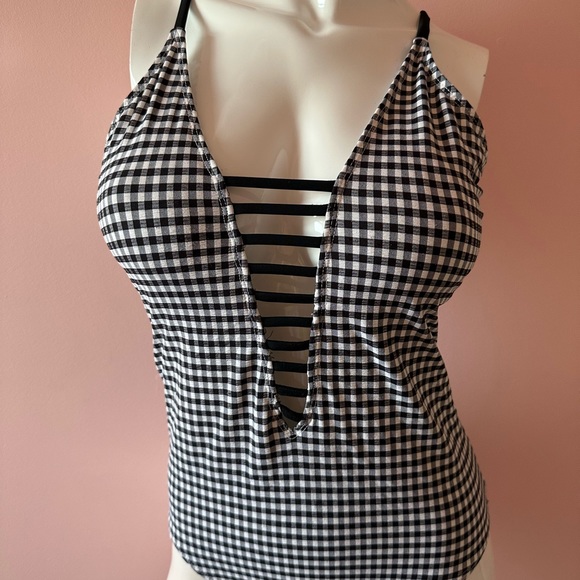 Plaid bathing suit with deep v - Picture 3 of 4